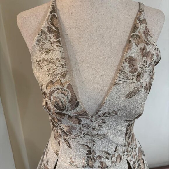 Dress The Population Dress! - Picture 2 of 2